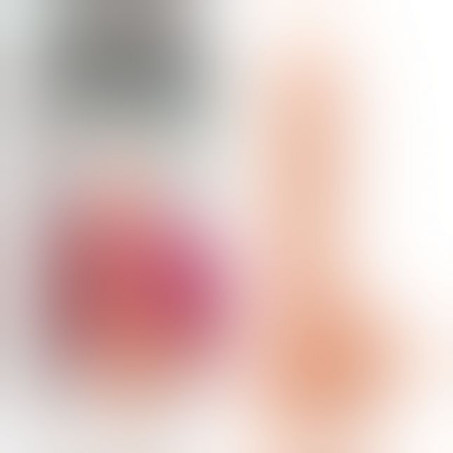 Фалоімітатор з мошонкою - Naked Legend Liquid Silicone Moocher Flesh Dildo
