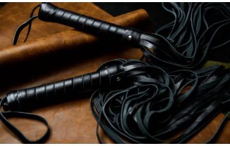 Плети, стеки и их роль в БДСМ культуре