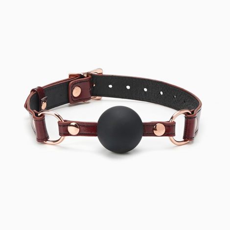 Силиконовый кляп Liebe Seele Wine Red Ball Gag, диаметр шарика 4,3 см, ремень из натуральной кожи