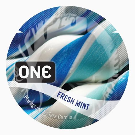 Ароматизований презерватив ONE FlavorWaves Fresh Mint, 1 шт, яскраво-синій, запах м’яти